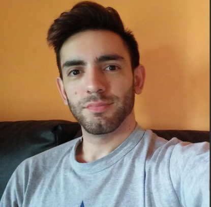 <strong>Daniel R.</strong>